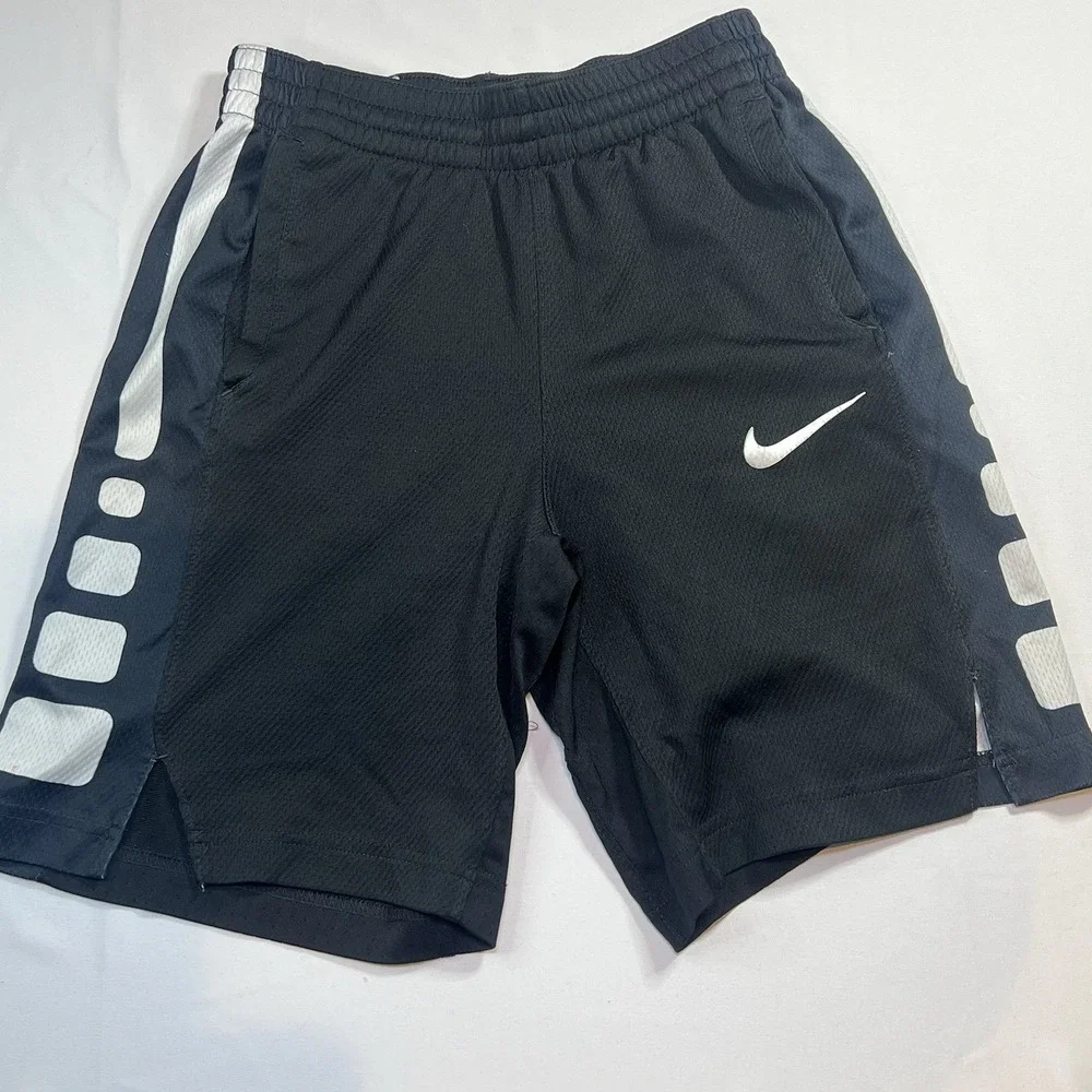 Nike Dri-Fit Shorts Basketball Boy's Youth Medium Drawstring Waist Black‎ White